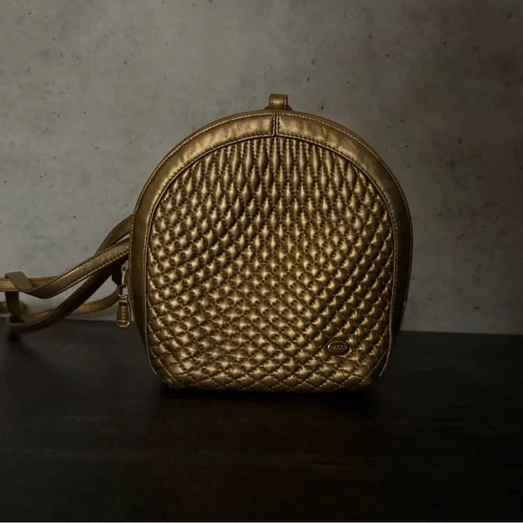 Vintage Bally Quilted Gold Metallic Leather shoulder or backpack Bag - Picture 5 of 9
